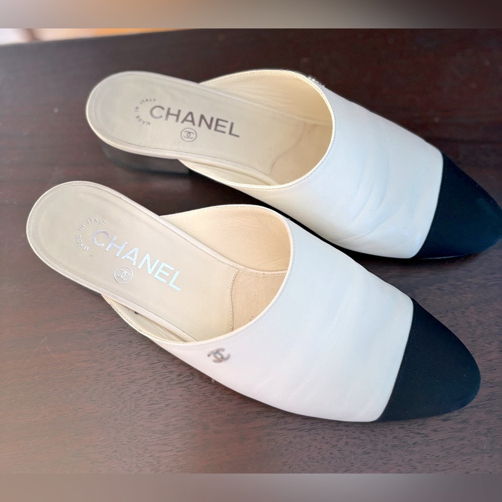 Chanel Cap Toe sandals
